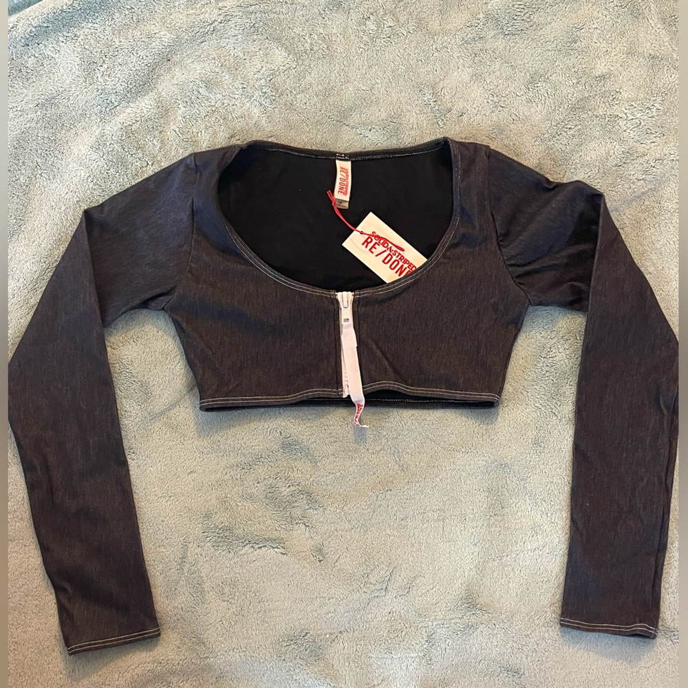 Long sleeve crop top / zipper bathing suit top